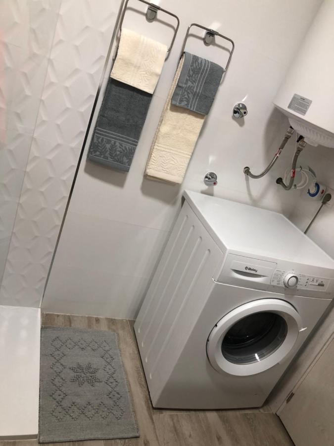 Apartamento Totalmente Reformado Con Piscina Y Jardines Al Lado De La Playa De La Carihuela Torremolinos Esterno foto