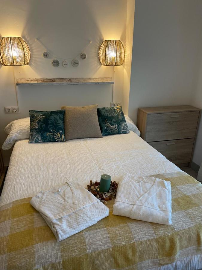 Apartamento Totalmente Reformado Con Piscina Y Jardines Al Lado De La Playa De La Carihuela Torremolinos Esterno foto